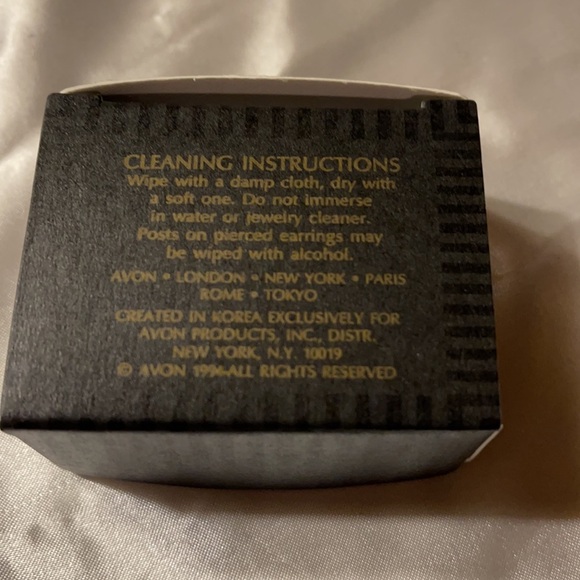 Avon (1994) Vintage Two of Hearts Earrings Goldtone/Red - Picture 5 of 5